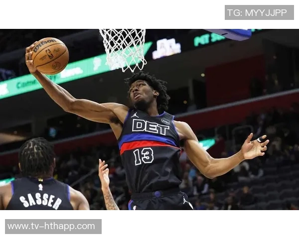 爱德华兹高效得分难救主球队失利全场19投11中砍下31分表现依旧亮眼 爱德华兹高效得分难救主球队失利全场19投11中砍下31分表现依旧亮眼