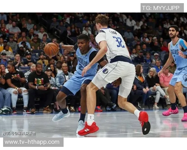 克莱呼吁莫兰特全力以赴但外界因素频频干扰他的表现 克莱呼吁莫兰特全力以赴但外界因素频频干扰他的表现