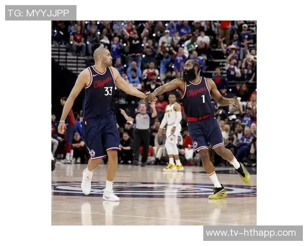 快船迎战鹈鹕比尔复出与哈登小卡琼斯祖巴茨联手出战 快船迎战鹈鹕比尔复出与哈登小卡琼斯祖巴茨联手出战